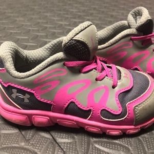 Under Armour toddler tennis shoe